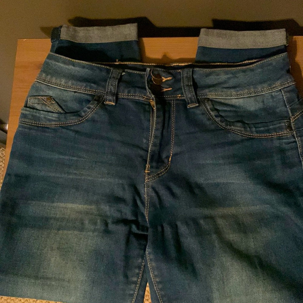 YMI, want a better butt? jeans, mid rise, good shape. Size 7